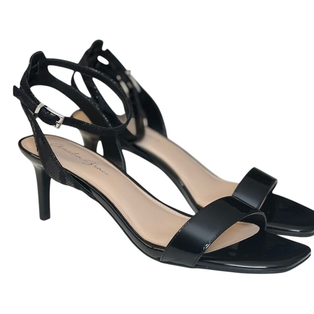 NWOT Amelia Grace Black Patent Faux Snakeskin Ankle Strap Heels - 9.5M